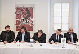 Nově od roku 2014: Zaměstnanci společnosti ŠKODA AUTO podporují obecně prospěšné organizace