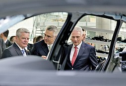  Prezidenti Miloš Zeman a Joachim Gauck navštívili automobilku ŠKODA AUTO
