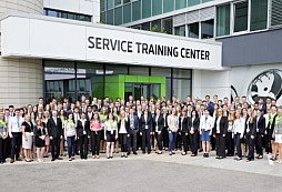  Trainees z koncernu Volkswagen na návštěvě ve ŠKODA AUTO
